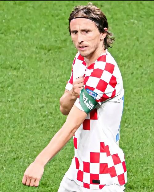 卢卡·东契奇被称为“名人堂球霸”引发争议